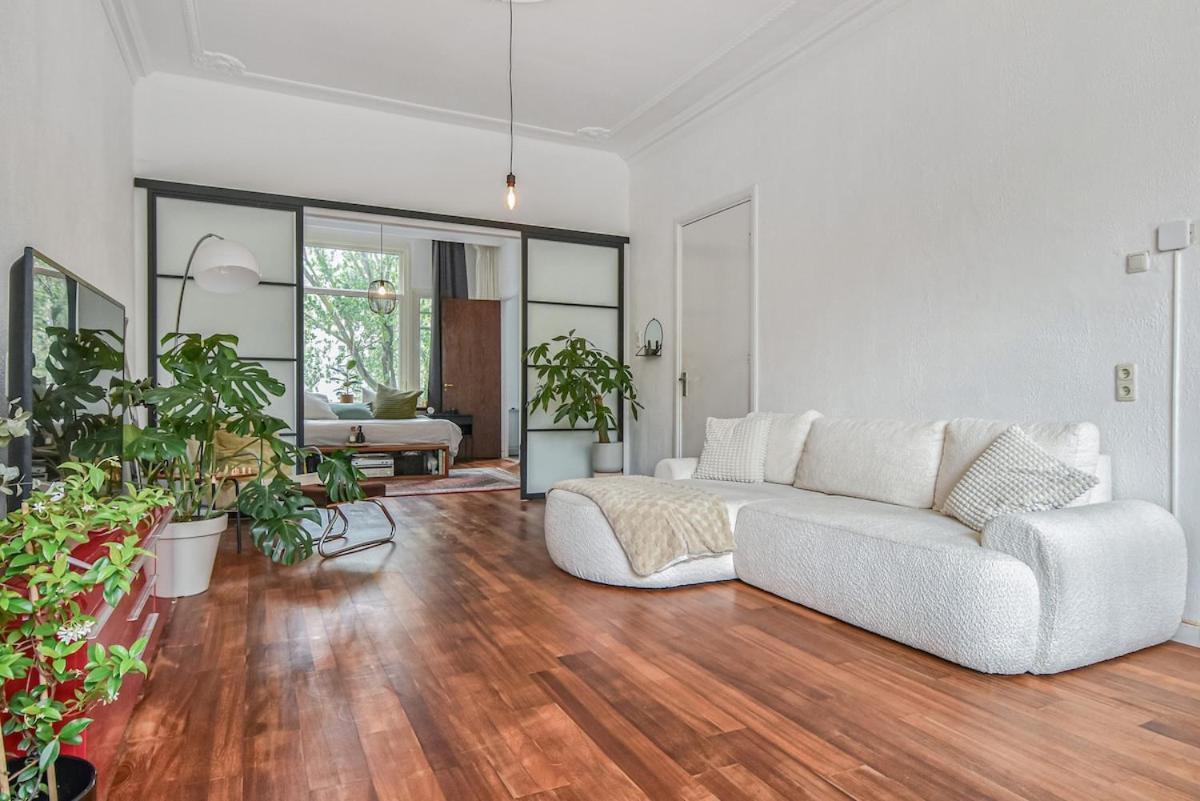 House Close To & Nature Neighbourhood Apartment *