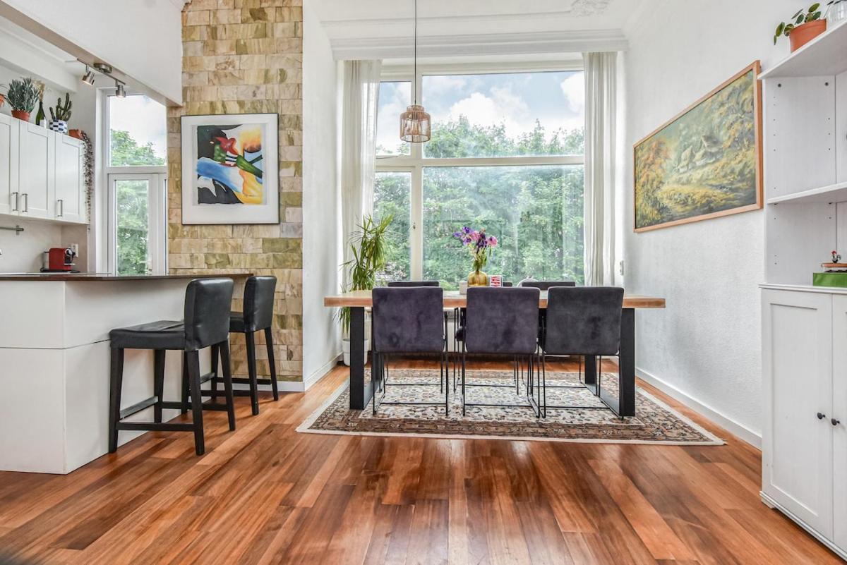 House Close To & Nature Neighbourhood Apartment Den Haag